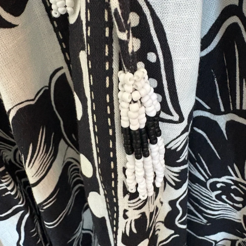 FARM Rio Monochrome Patterned Top - Picture 3 of 5